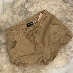 Kittenish 😻 OAKLEY WOVEN SHORTS IN KHAKI
